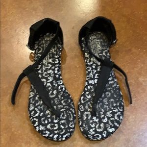 Toms sandals